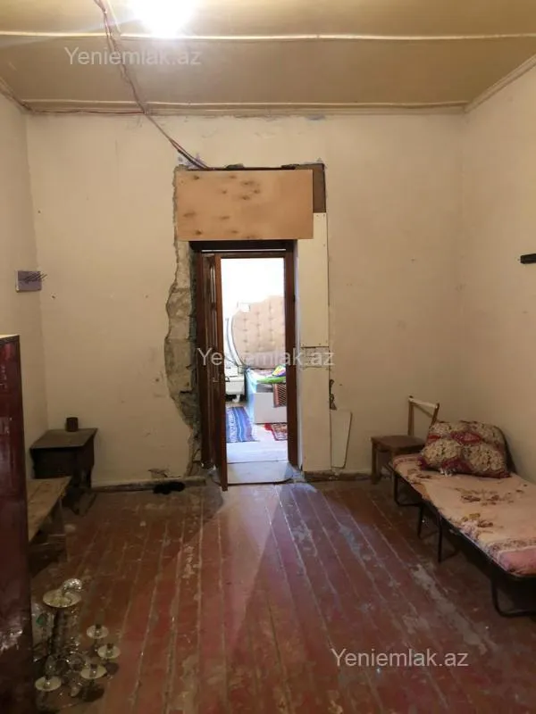 Satılır 4 otaqlı köhnə tikili 90 m²