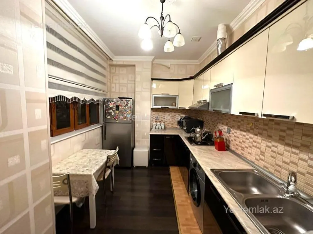 Satılır 2 otaqlı yeni tikili 70 m²