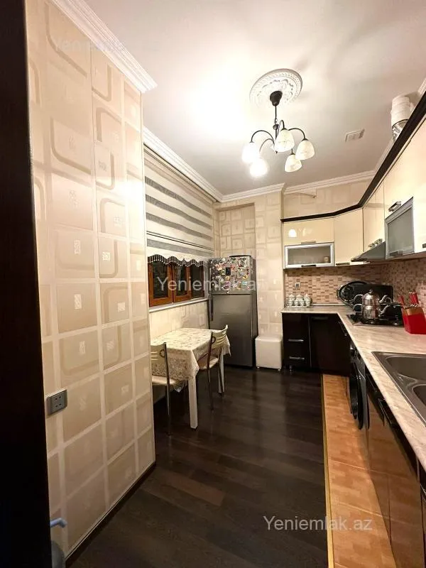 Satılır 2 otaqlı yeni tikili 70 m²