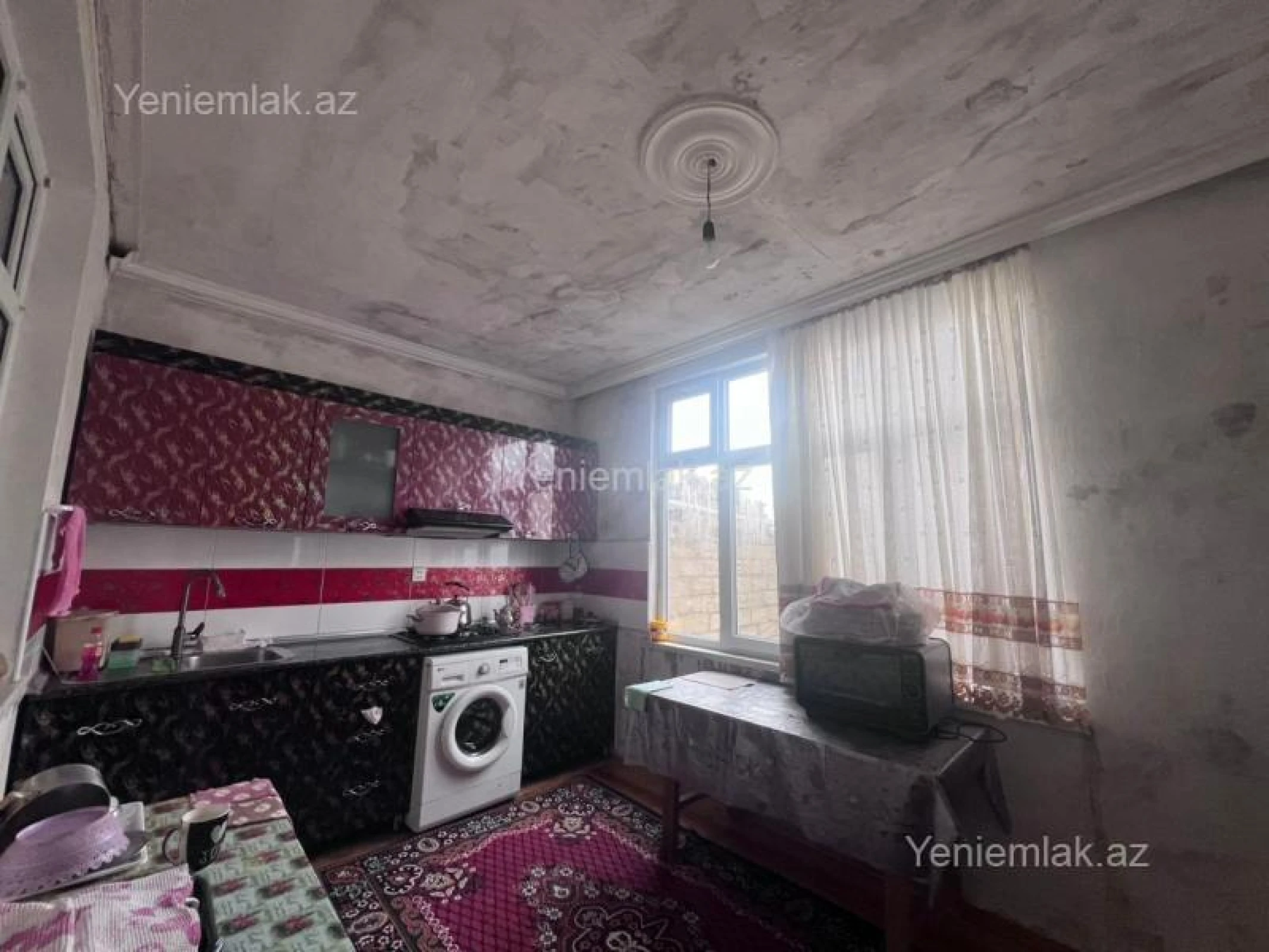 Satılır 4 otaqlı həyət evi 140 m²