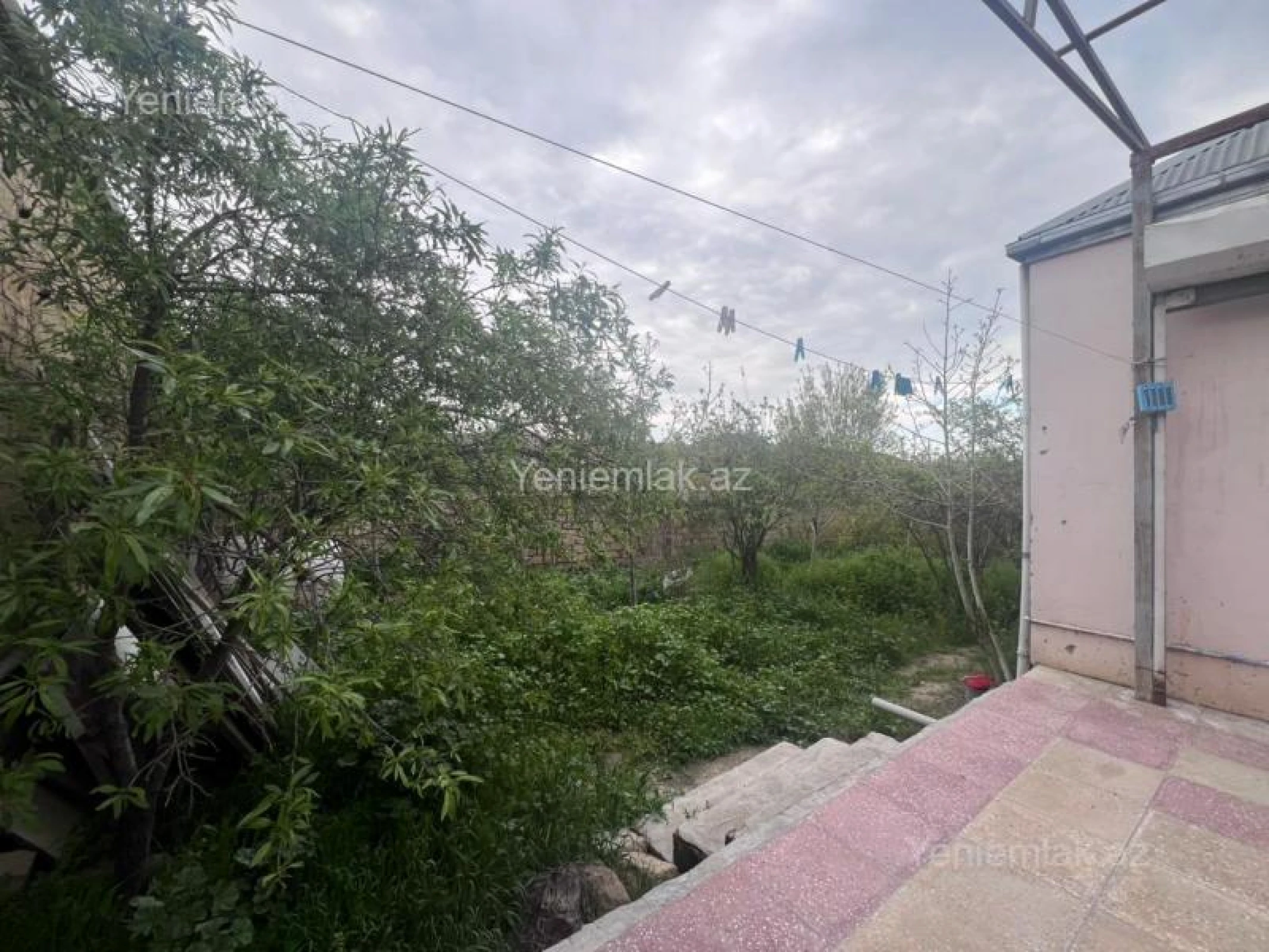 Satılır 4 otaqlı həyət evi 140 m²
