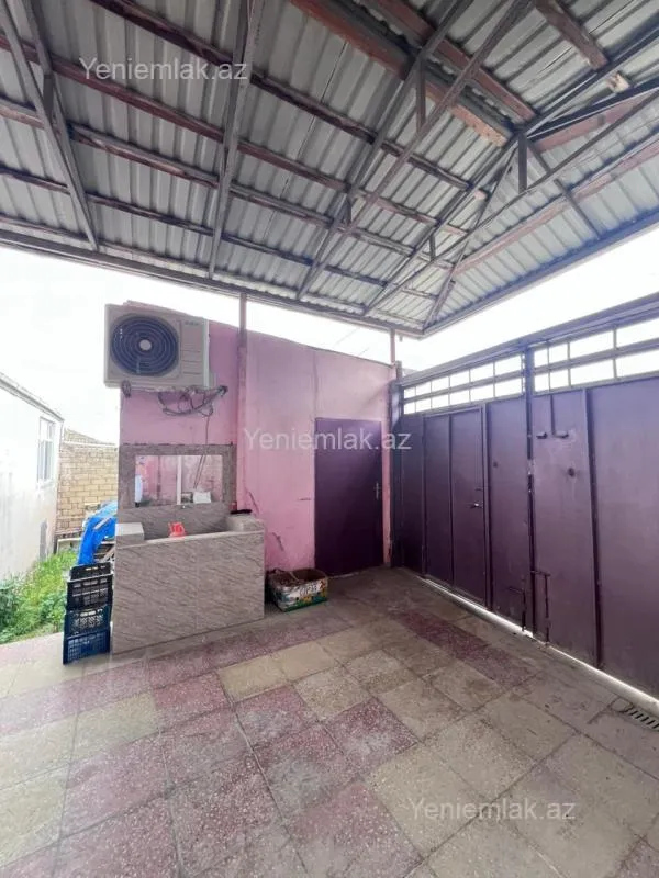 Satılır 4 otaqlı həyət evi 140 m²