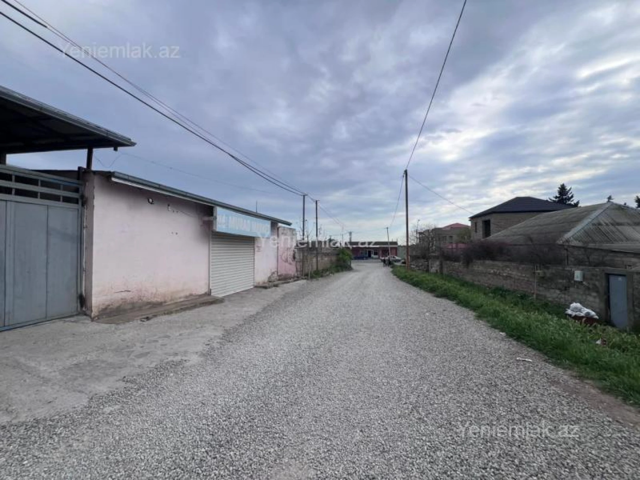 Satılır 4 otaqlı həyət evi 140 m²