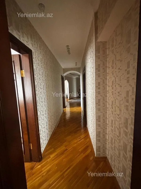 Satılır 3 otaqlı yeni tikili 140 m²