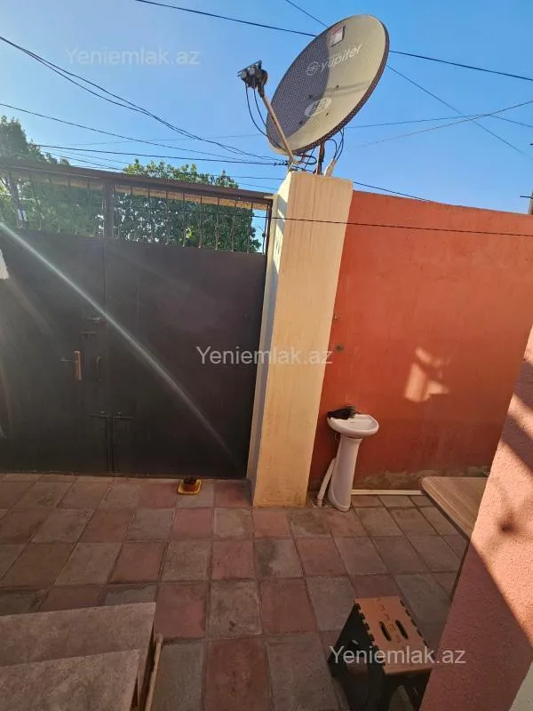 Satılır 3 otaqlı həyət evi 64 m²