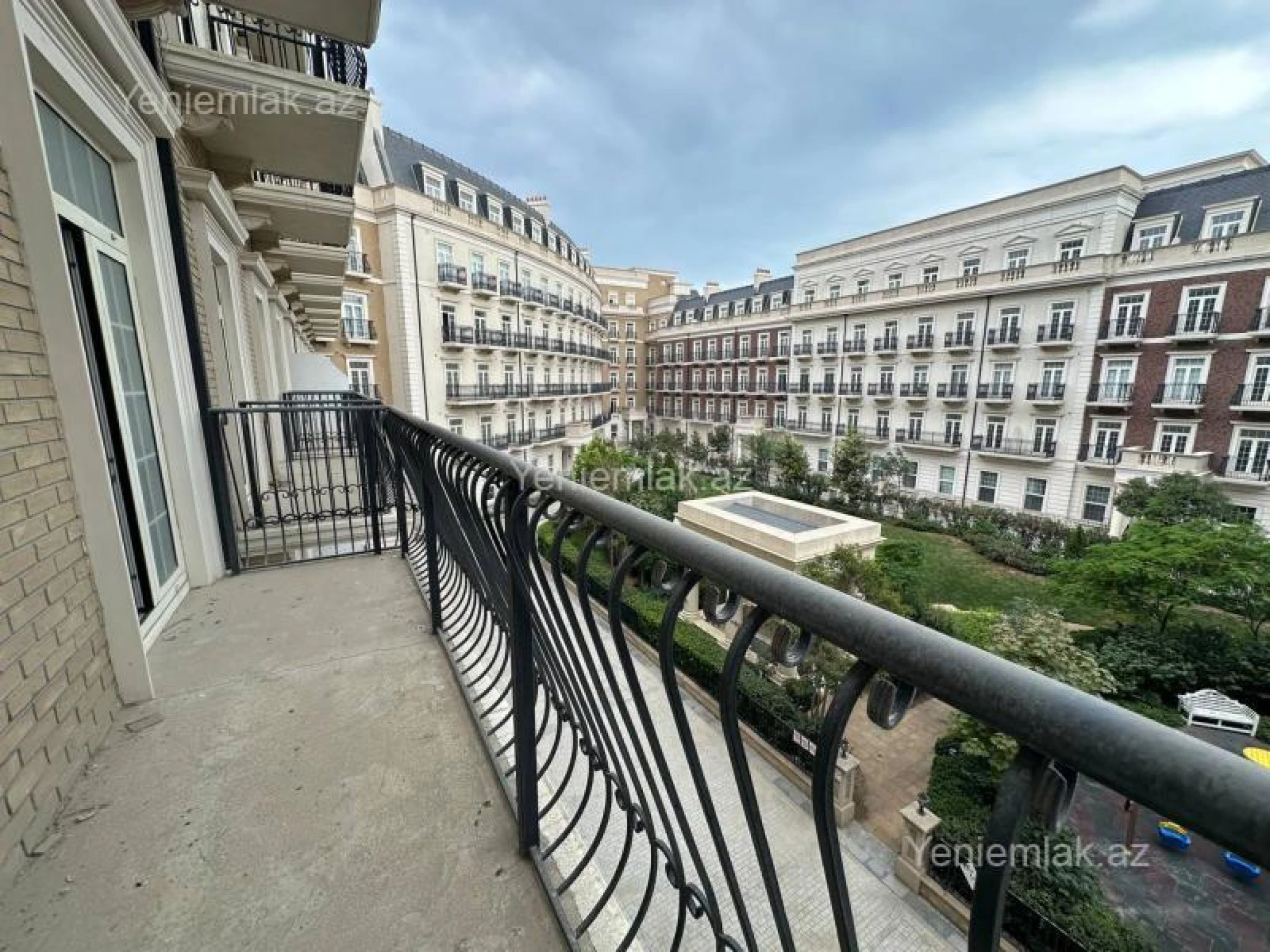 Satılır 4 otaqlı yeni tikili 159.2 m²