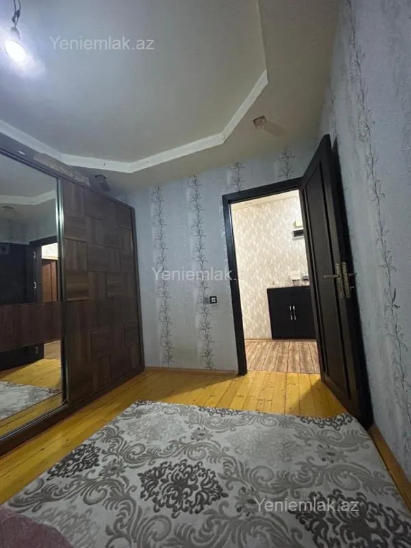 Satılır 3 otaqlı köhnə tikili 80 m²