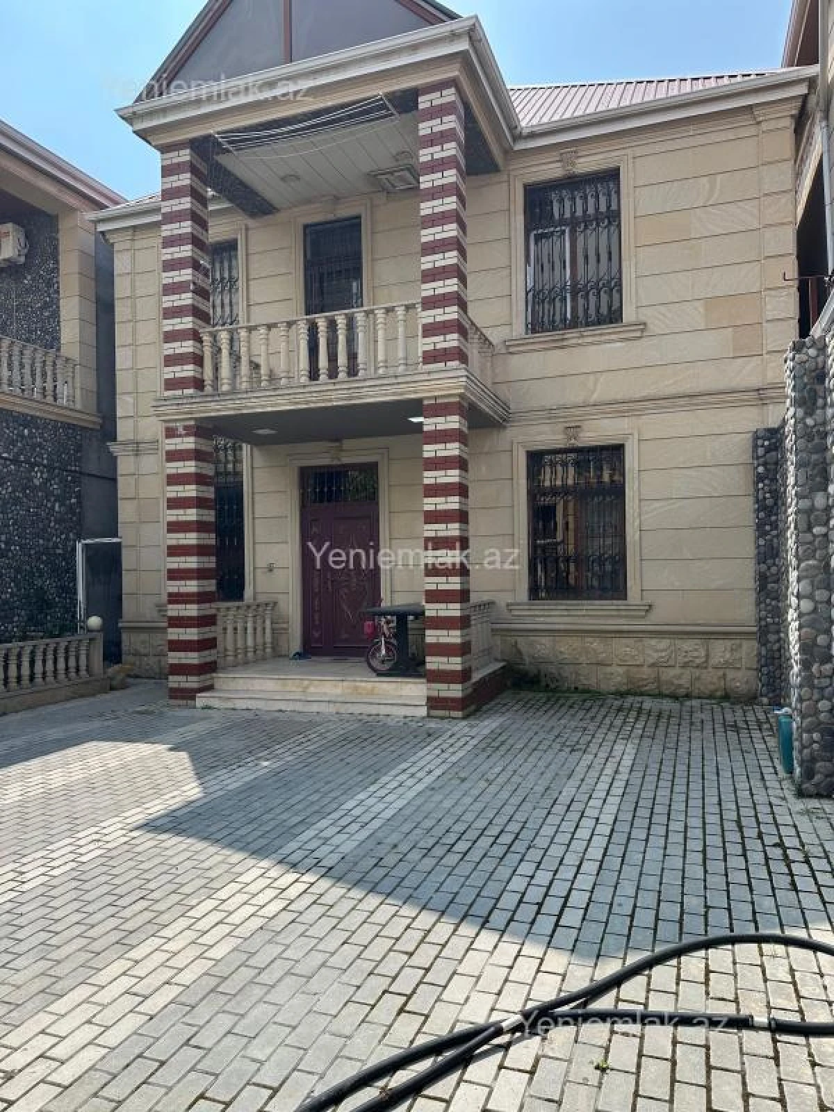 Satılır 6 otaqlı həyət evi 180 m²