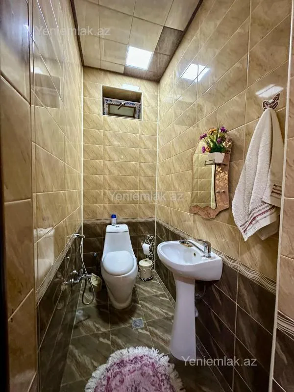 Satılır 6 otaqlı həyət evi 180 m²