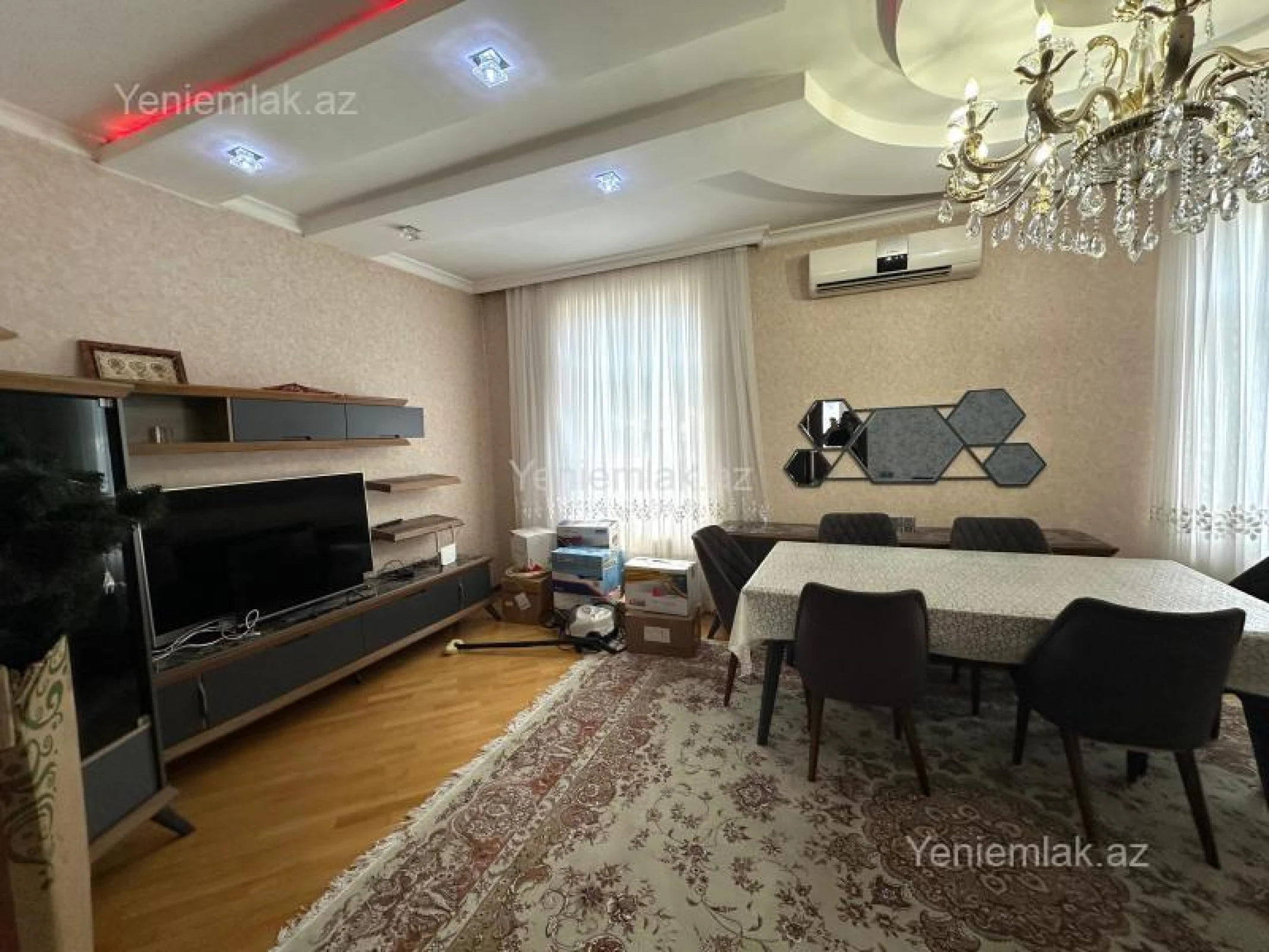 Satılır 6 otaqlı həyət evi 180 m²