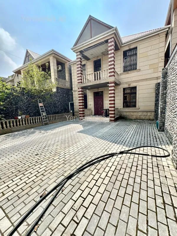 Satılır 6 otaqlı həyət evi 180 m²