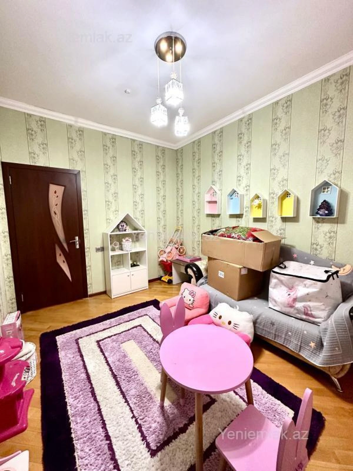 Satılır 6 otaqlı həyət evi 180 m²