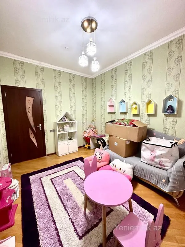 Satılır 6 otaqlı həyət evi 180 m²