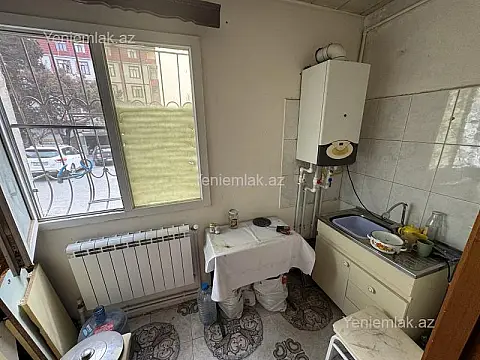 Satılır 1 otaqlı köhnə tikili 35 m²