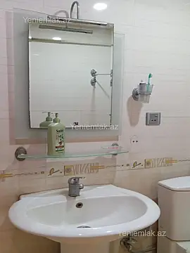 Satılır 3 otaqlı köhnə tikili 70 m²