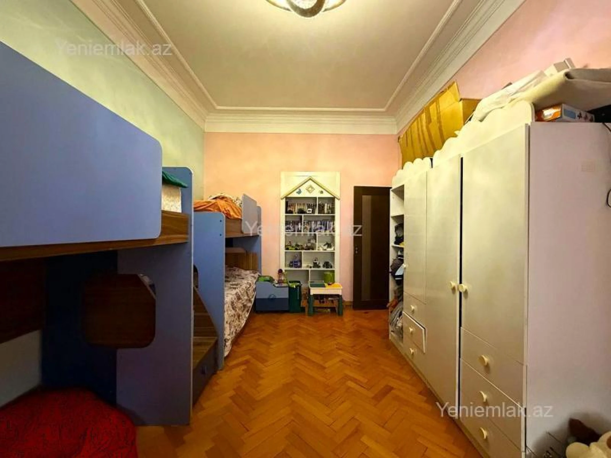 Satılır 3 otaqlı köhnə tikili 90 m²