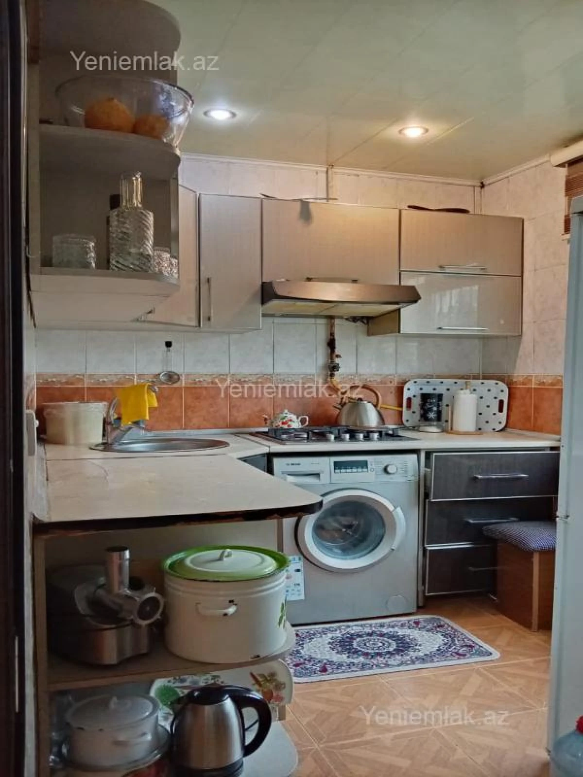 Satılır 3 otaqlı köhnə tikili 75 m²