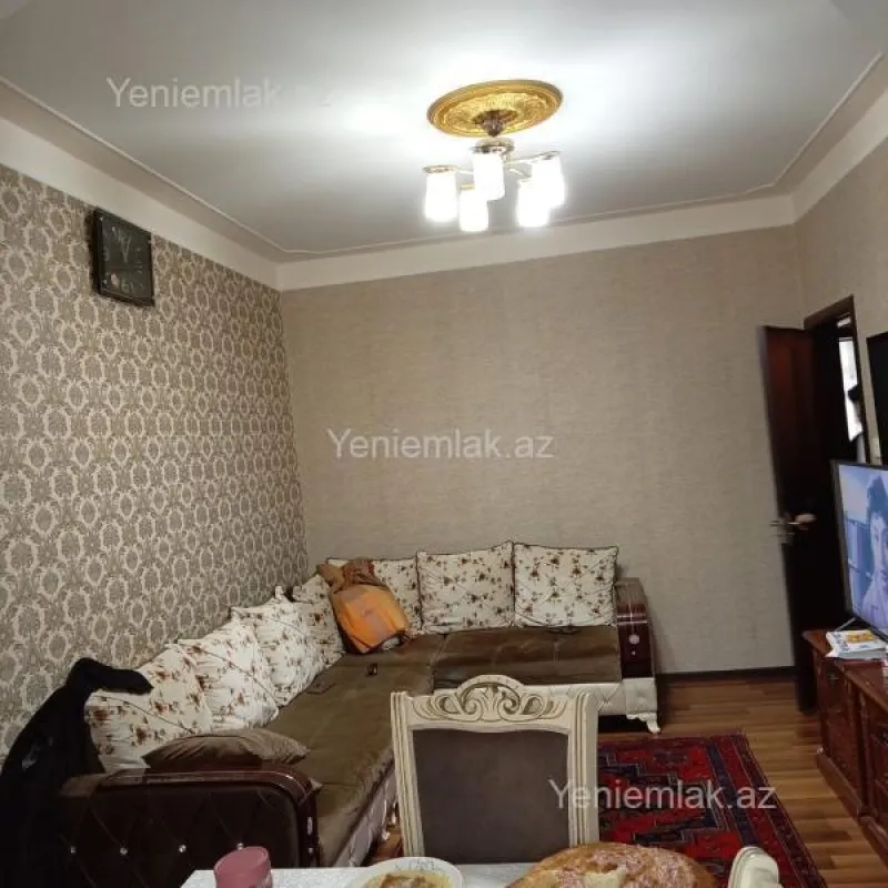 Satılır 3 otaqlı köhnə tikili 75 m²
