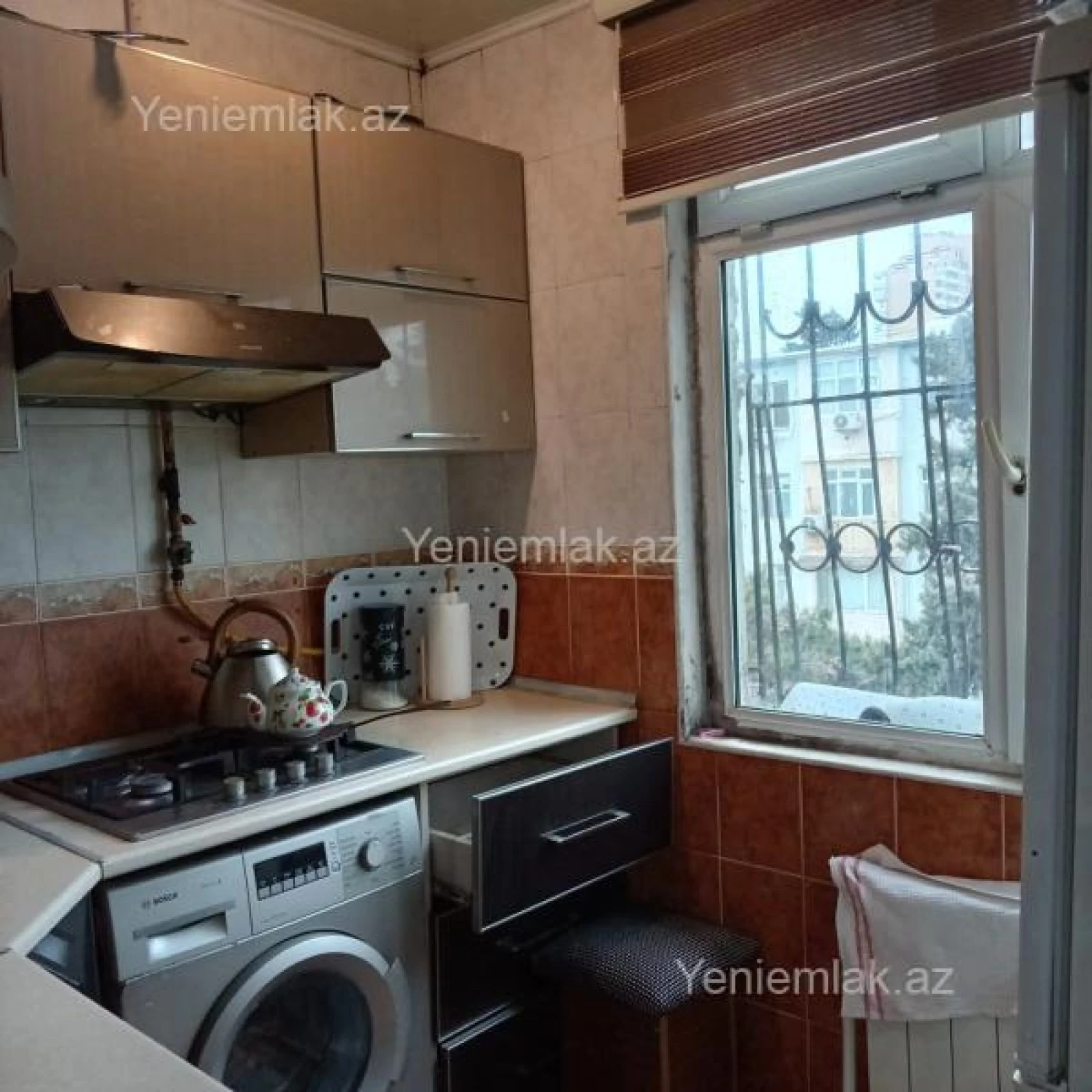 Satılır 3 otaqlı köhnə tikili 75 m²