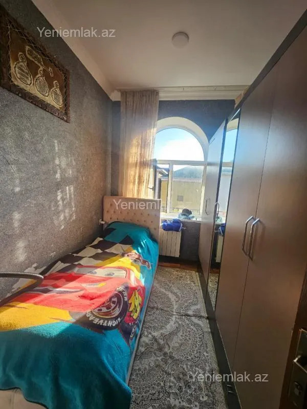 Satılır 4 otaqlı həyət evi 132 m²