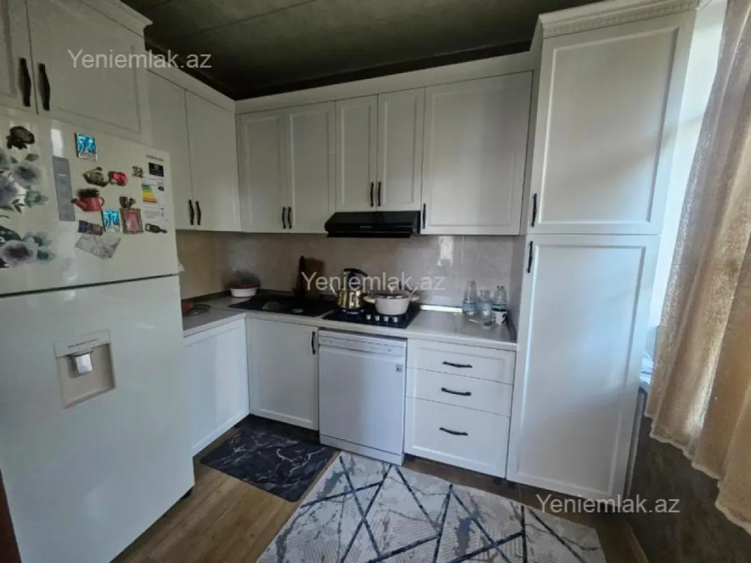 Satılır 4 otaqlı həyət evi 132 m²