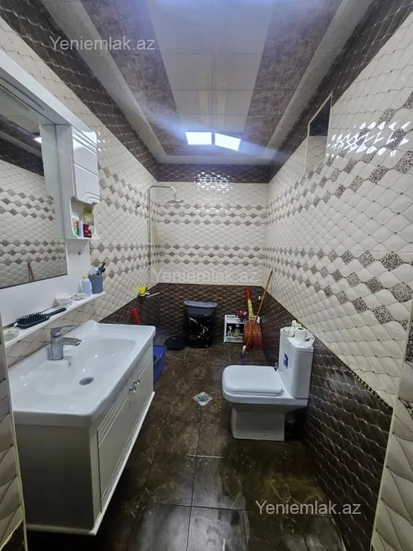 Satılır 4 otaqlı həyət evi 132 m²