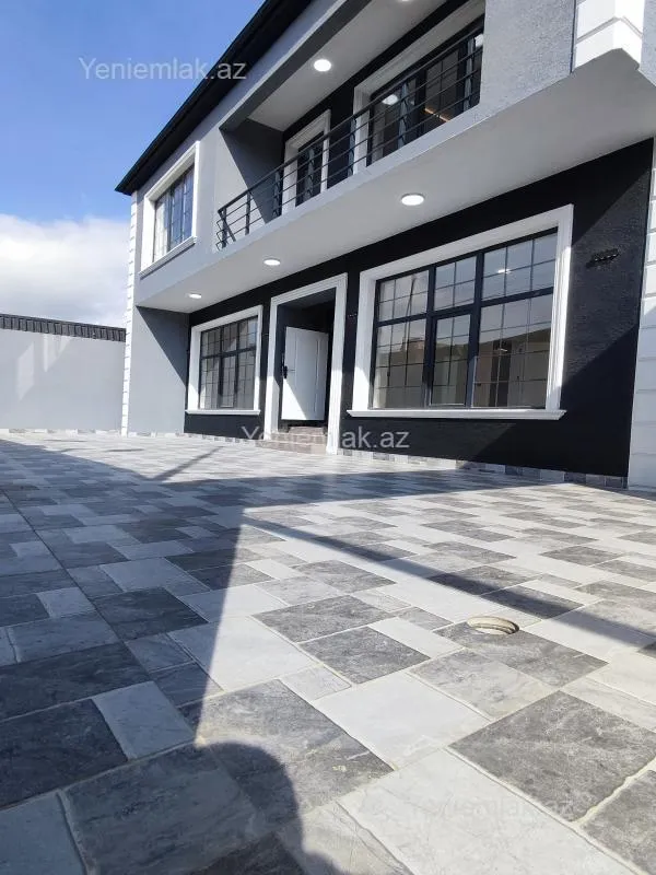 Satılır 5 otaqlı həyət evi 200 m²
