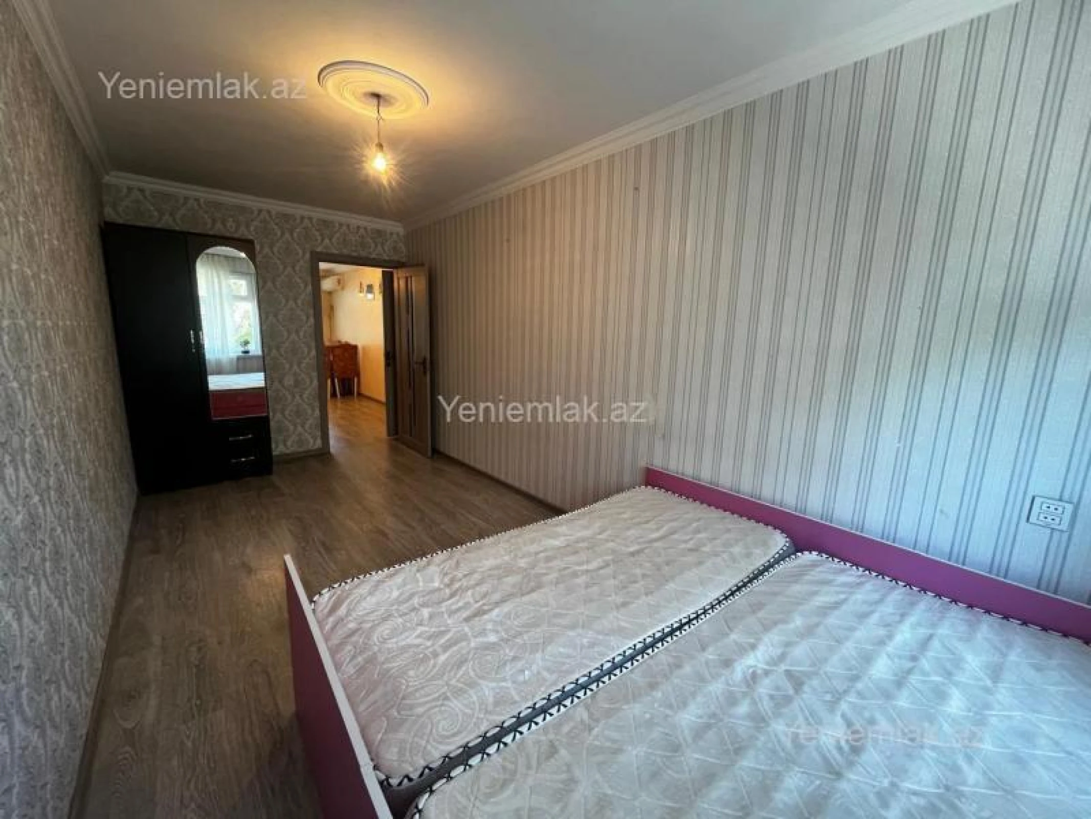 Satılır 2 otaqlı köhnə tikili 54 m²