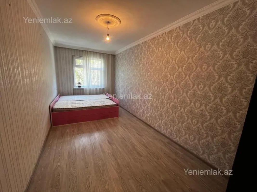 Satılır 2 otaqlı köhnə tikili 54 m²