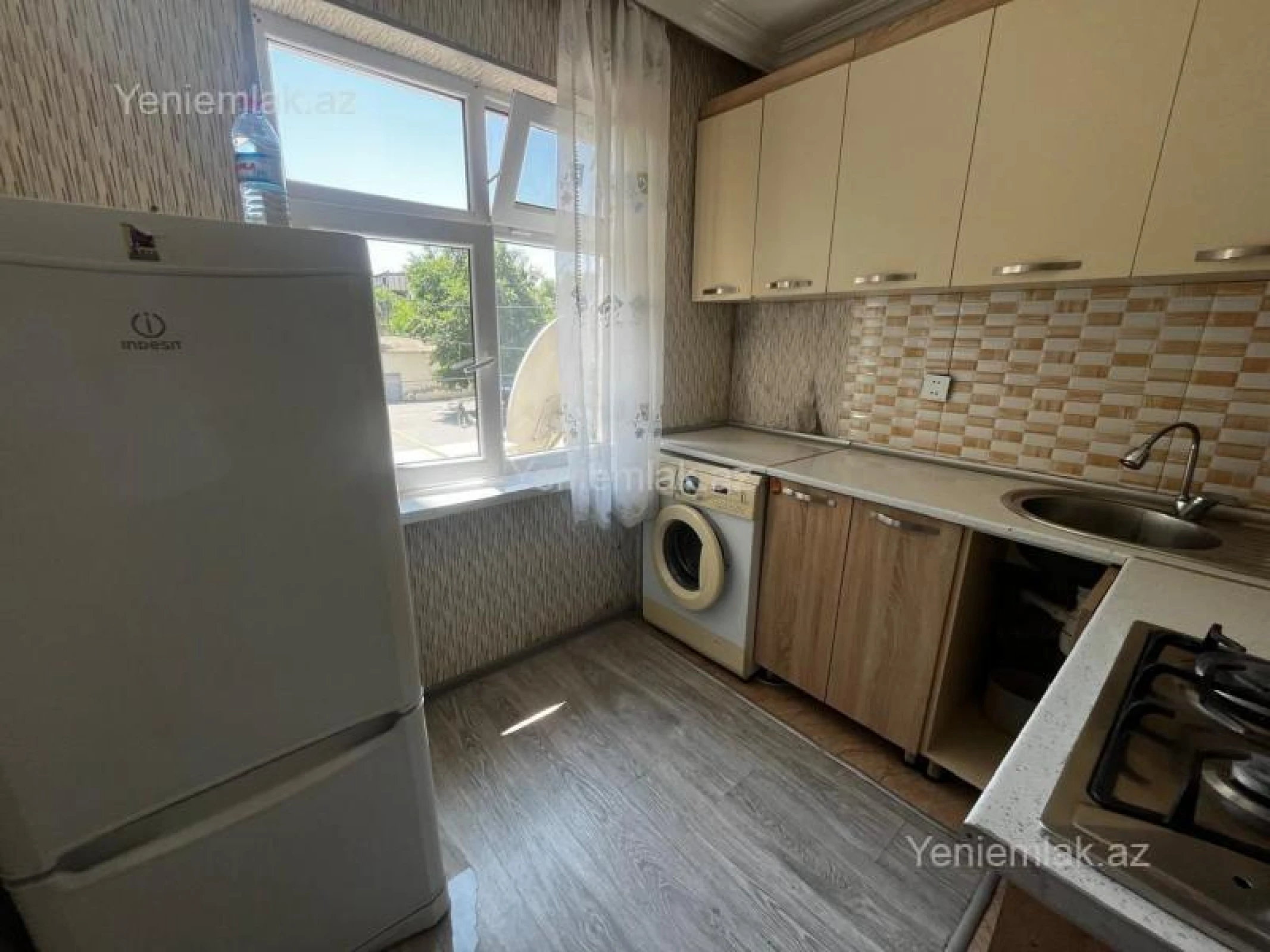 Satılır 2 otaqlı köhnə tikili 54 m²