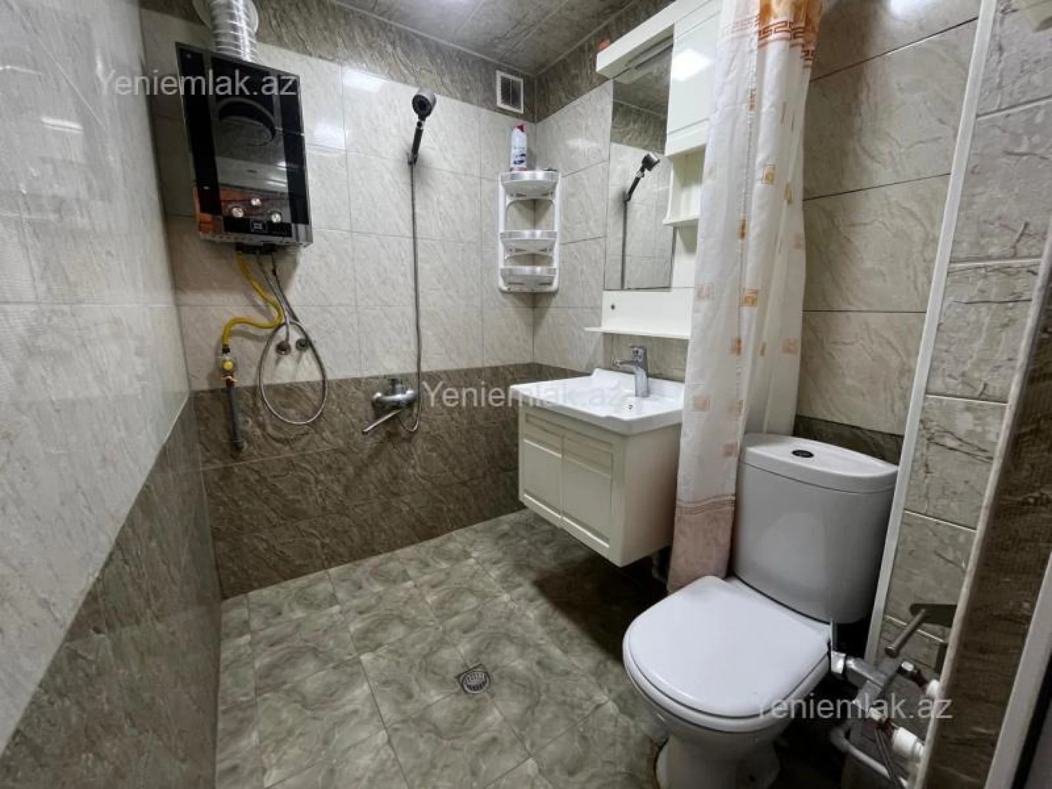 Satılır 2 otaqlı köhnə tikili 54 m²