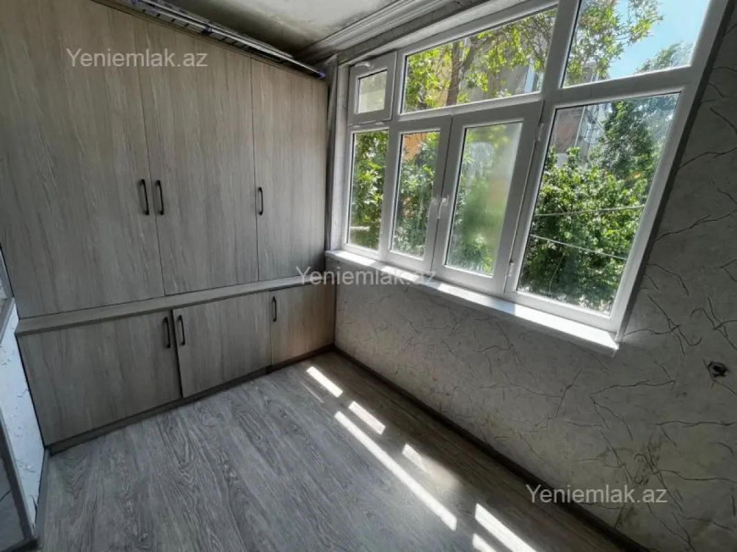 Satılır 2 otaqlı köhnə tikili 54 m²