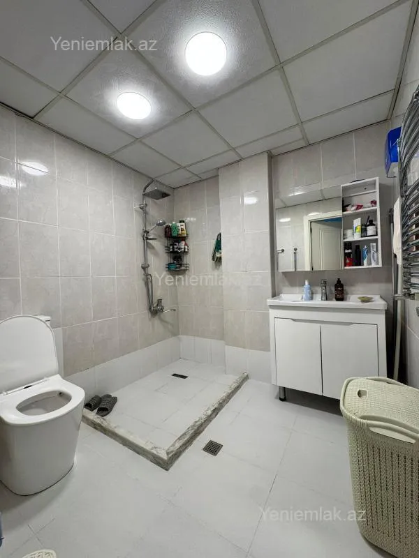 Satılır 3 otaqlı yeni tikili 93 m²