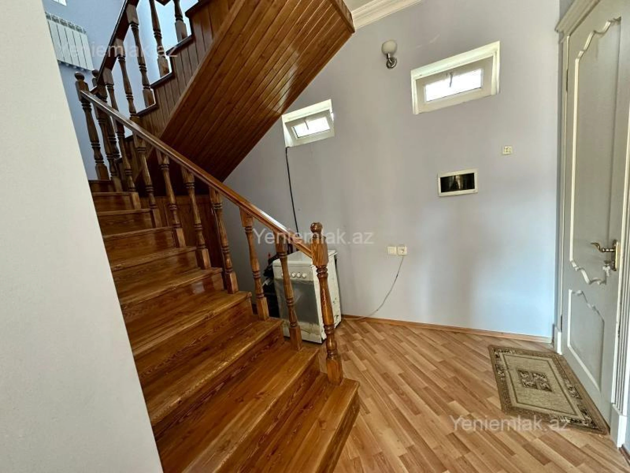 Satılır 5 otaqlı həyət evi 200 m²