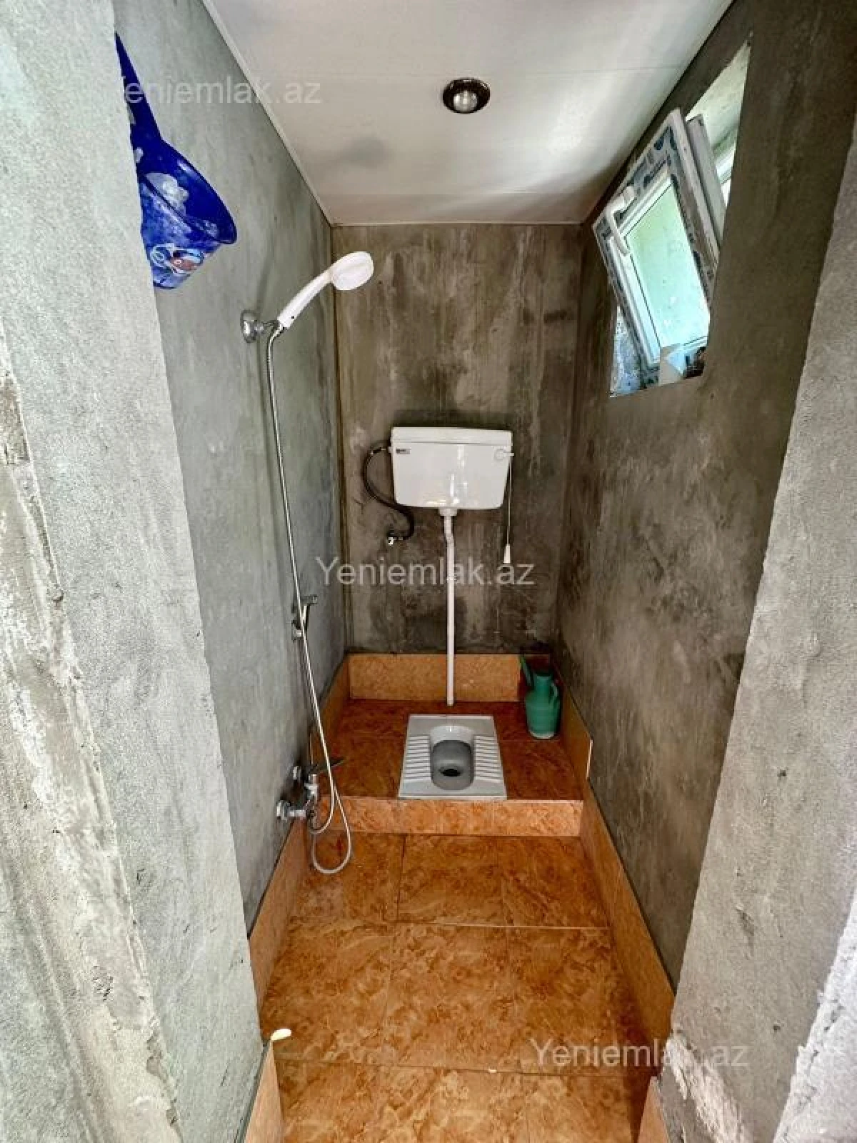 Satılır 5 otaqlı həyət evi 200 m²