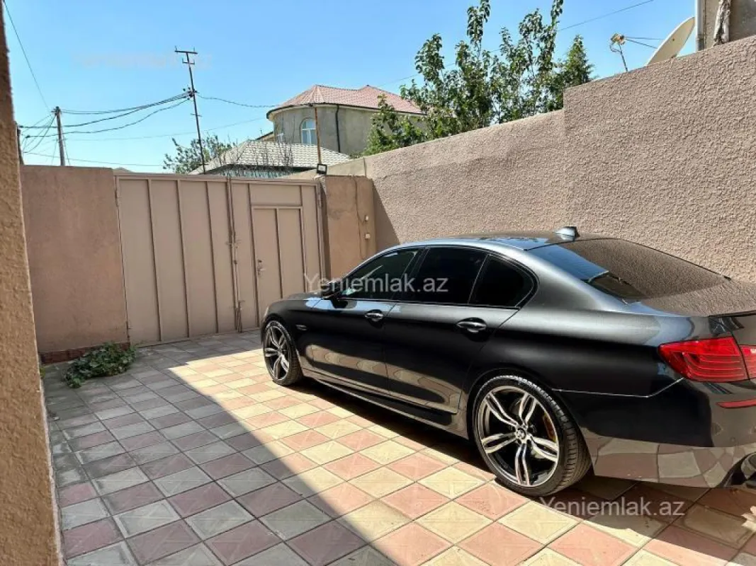 Satılır 5 otaqlı həyət evi 200 m²