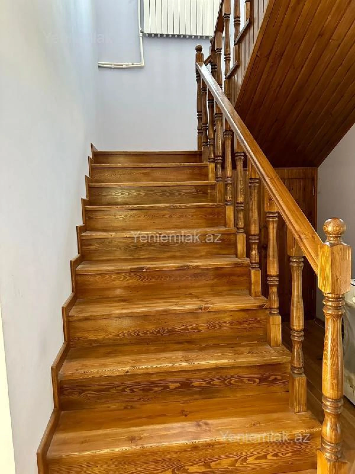 Satılır 5 otaqlı həyət evi 200 m²