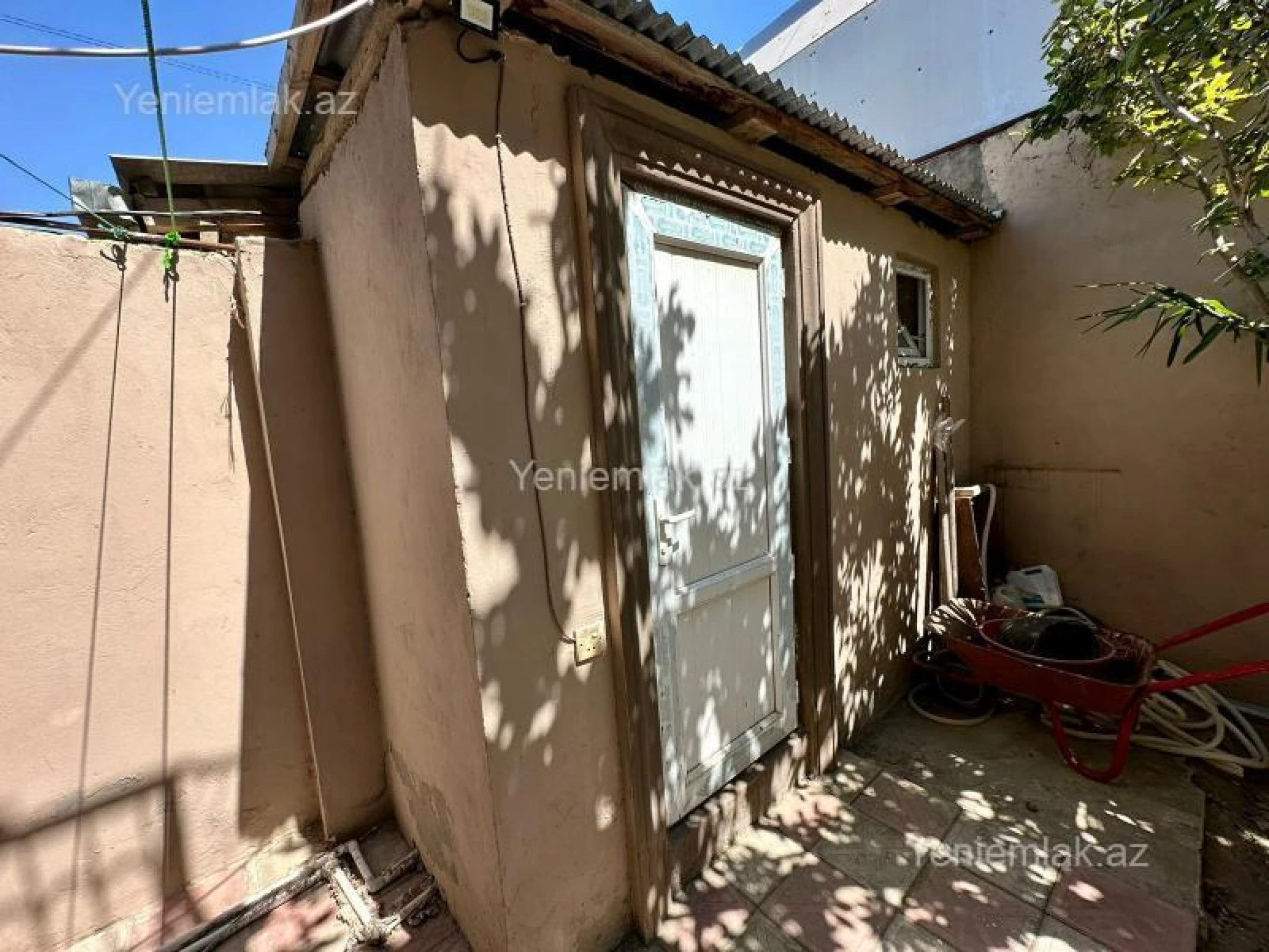 Satılır 5 otaqlı həyət evi 200 m²