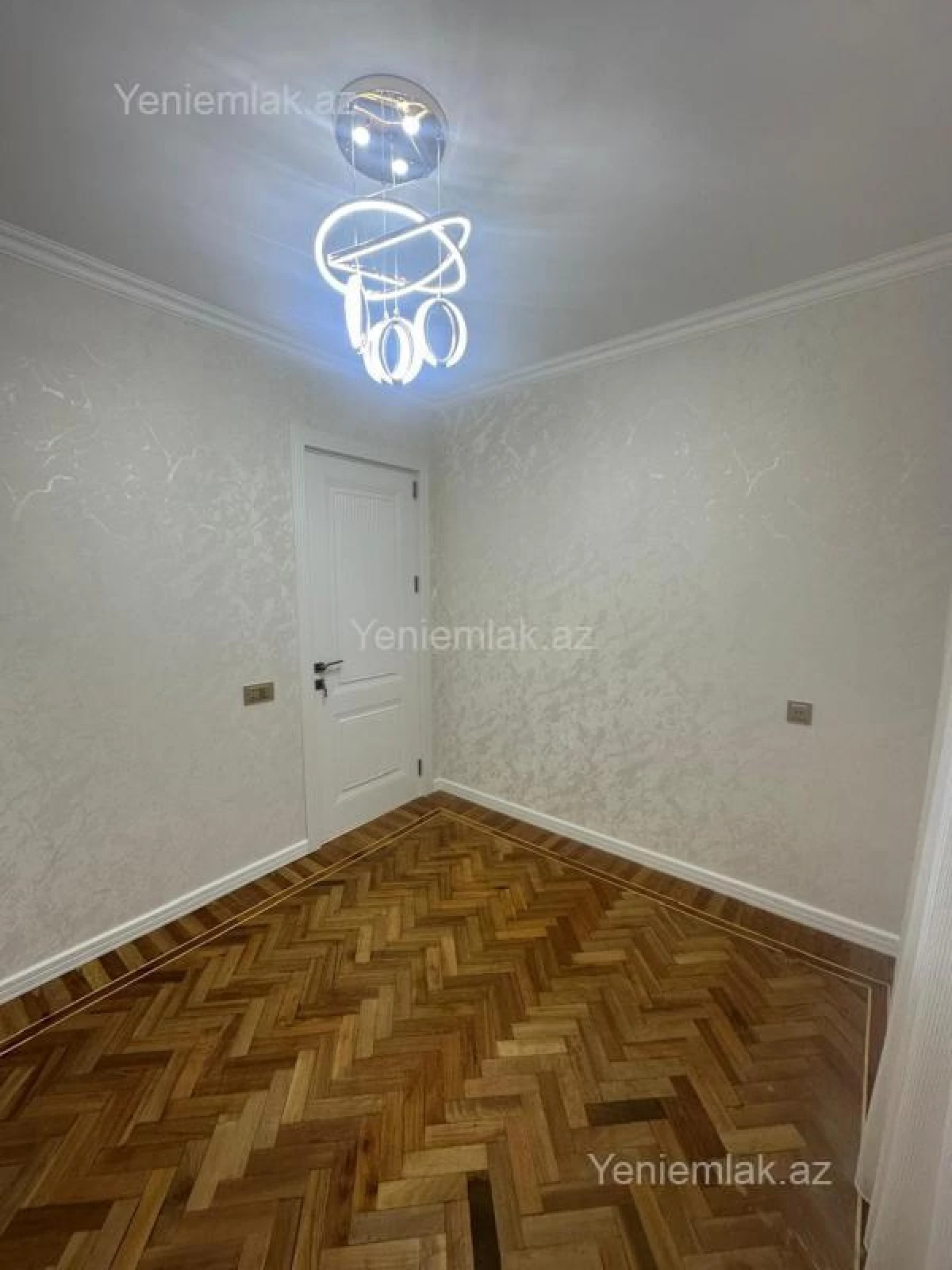 Satılır 3 otaqlı köhnə tikili 75 m²