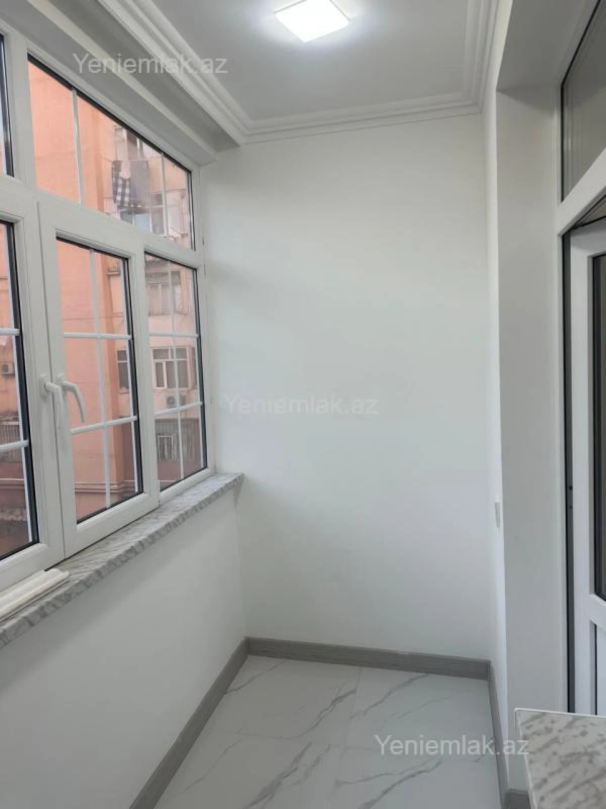 Satılır 3 otaqlı köhnə tikili 75 m²