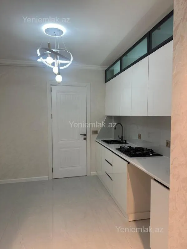 Satılır 3 otaqlı köhnə tikili 75 m²