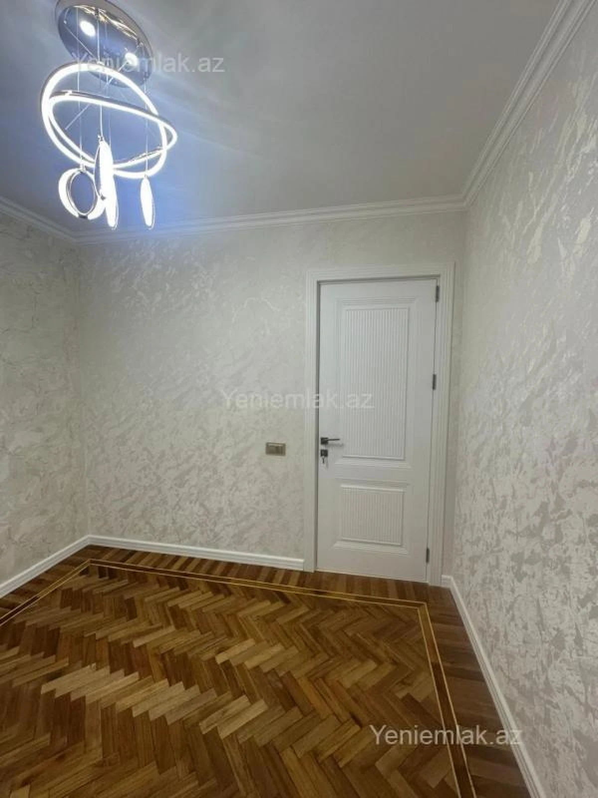 Satılır 3 otaqlı köhnə tikili 75 m²