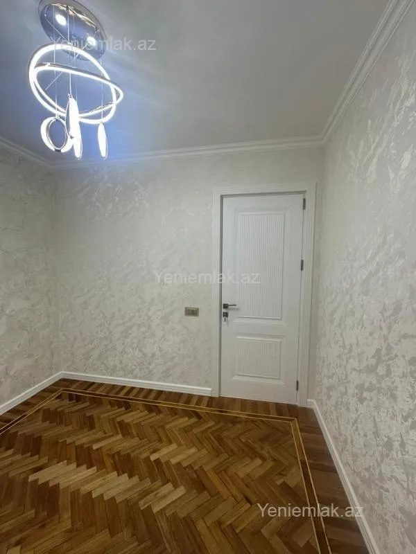 Satılır 3 otaqlı köhnə tikili 75 m²