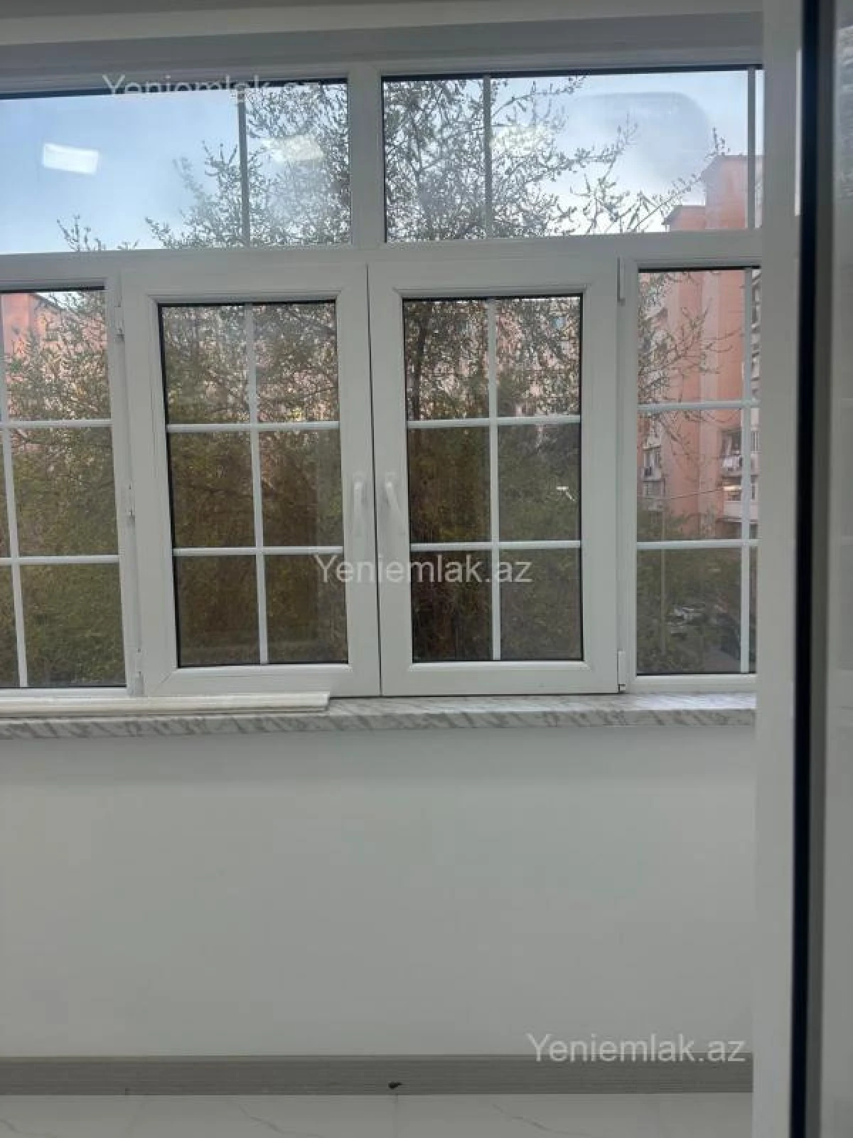 Satılır 3 otaqlı köhnə tikili 75 m²