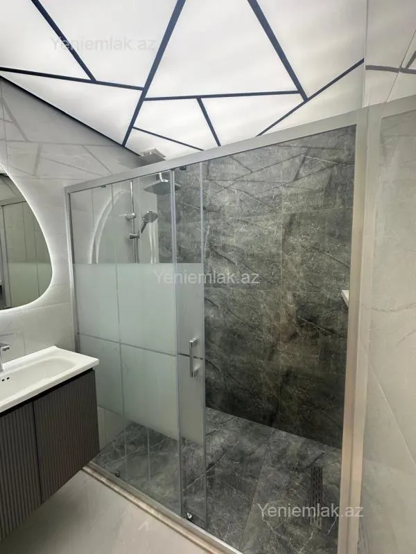 Satılır 3 otaqlı köhnə tikili 75 m²