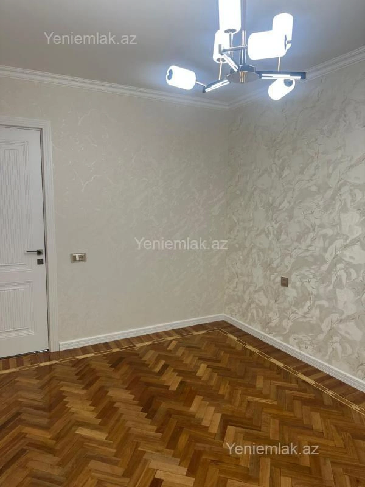 Satılır 3 otaqlı köhnə tikili 75 m²