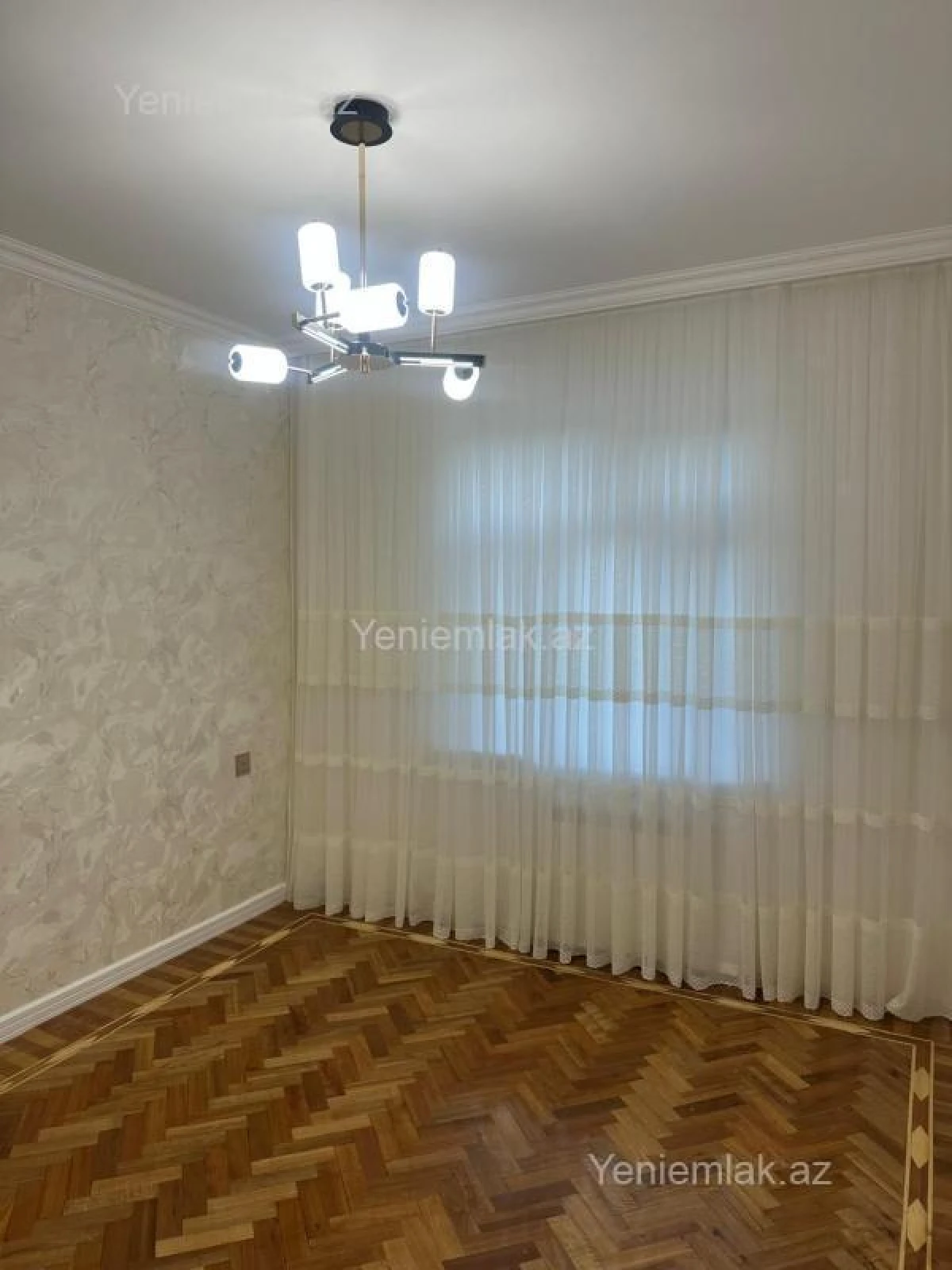 Satılır 3 otaqlı köhnə tikili 75 m²