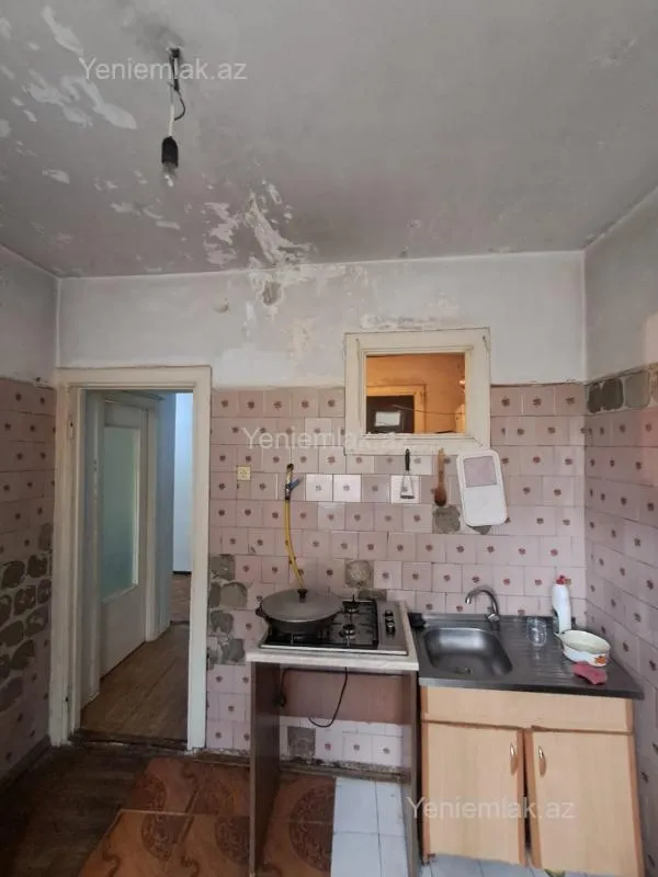 Satılır 3 otaqlı köhnə tikili 65 m²