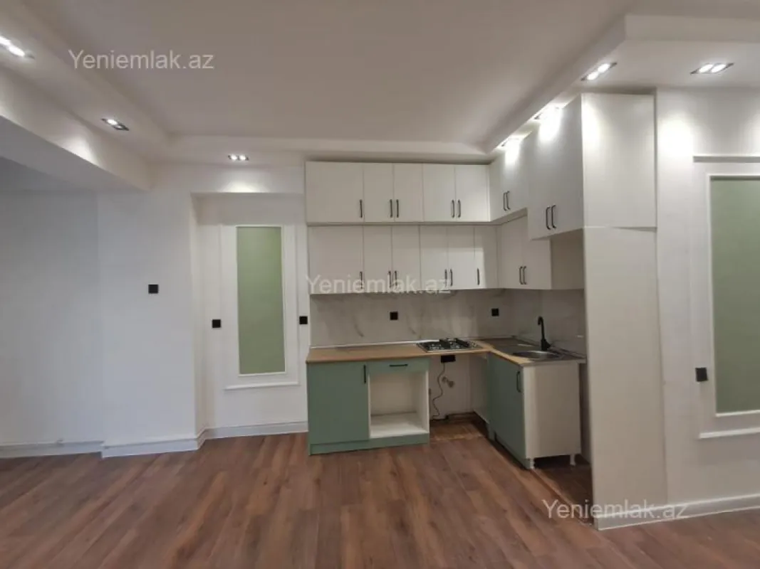 Satılır 3 otaqlı yeni tikili 80 m²