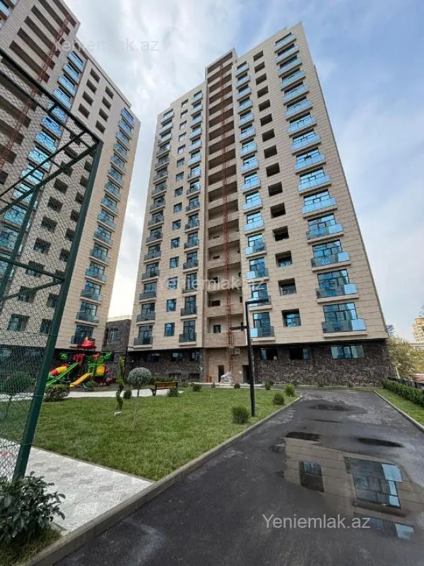 Satılır 4 otaqlı yeni tikili 150 m²